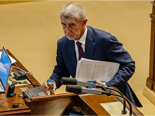 Vláda musí skončit, řekl Babiš. Hlasovat pro nedůvěru chtějí ANO, SPD i Piráti