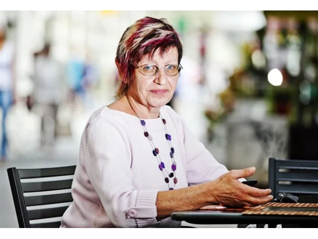 Porodní asistentka Königsmarková dostane 700 tisíc jako náhradu újmy za stíhání