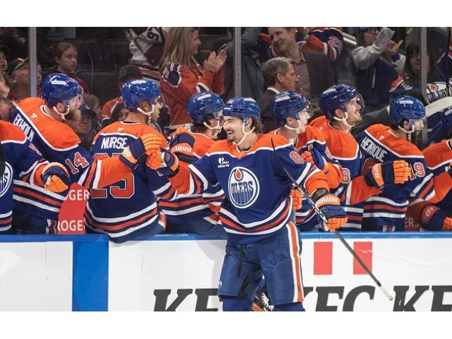 Švédsko si podmanil, ale v NHL sedí na tribuně. Tomáškovi dochází čas, ví zámoří