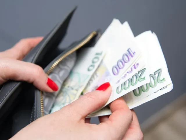 Průměrná mzda v Česku vzrostla na 48 295 Kč. Dvě třetiny zaměstnanců na ni ale dále nedosáhnou
