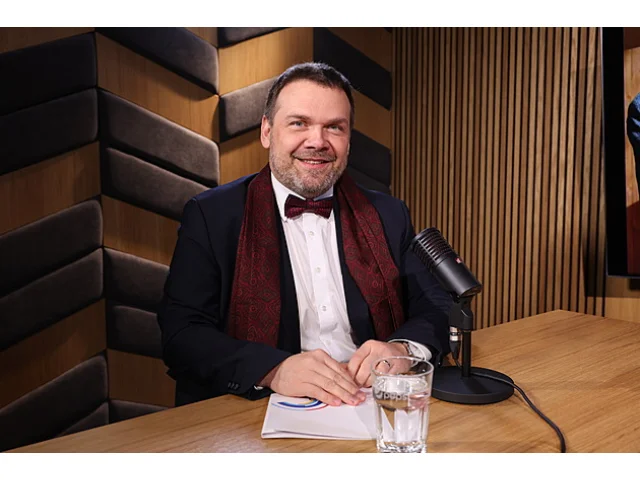 Martin Baxa: Musel jsem přestat kouřit, čtu bulvár a hledám své fotky, jsem mořský dovolenkář