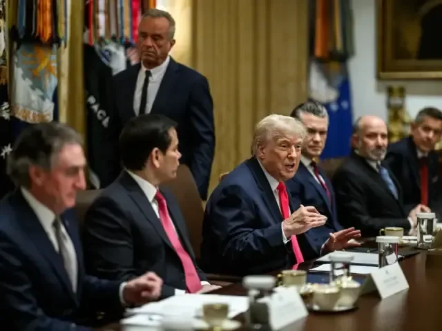 Trump má novou bezpečnostní strategii. Viní v ní EU z civilizačního rozkladu Evropy