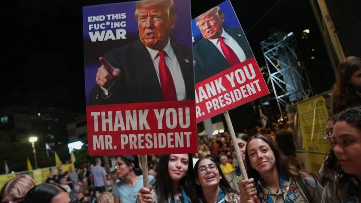 Izraelská rukojmí začne Hamás propouštět už v pondělí brzy ráno, oznámil Tel Aviv