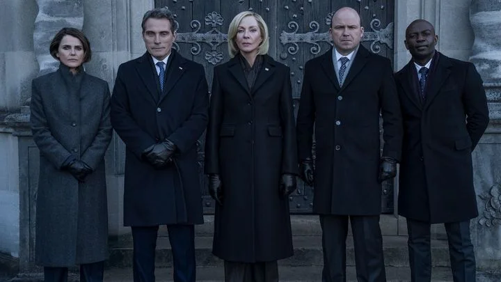 Rozhovor: „Tryskáči nelétáme.“ Jak dva diplomaté vidí věrohodnost ceněného seriálu?