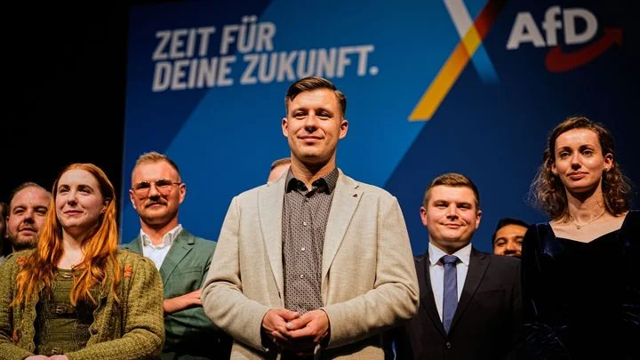 Mladík pronesl na sjezdu mladé AfD plamenný projev, mnohým připomínal Hitlera