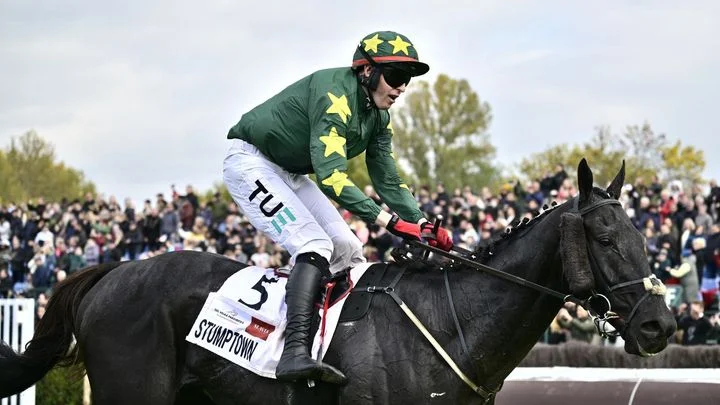 Fenomenální finiš přinesl první irský triumf. Nešťastný závod pro obhájce Sexy Lorda