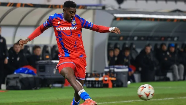 Plzeň se na postup přes soupeře ze čtvrté ligy nadřela. To Slavia dominovala