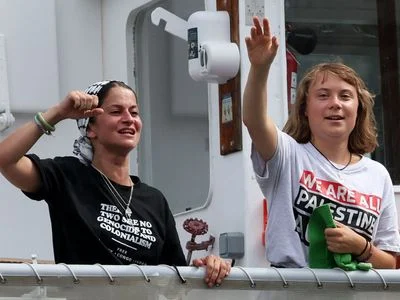 Flotila aktivistů mířících do Pásma Gazy tvrdí, že na ni někdo zaútočil