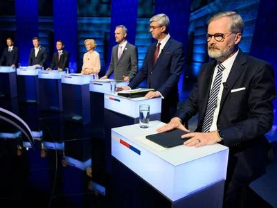 Vláda zrady, nebo oběti? Babiš nikde, Fiala se řezal s Havlíčkem, Konečná jela to své