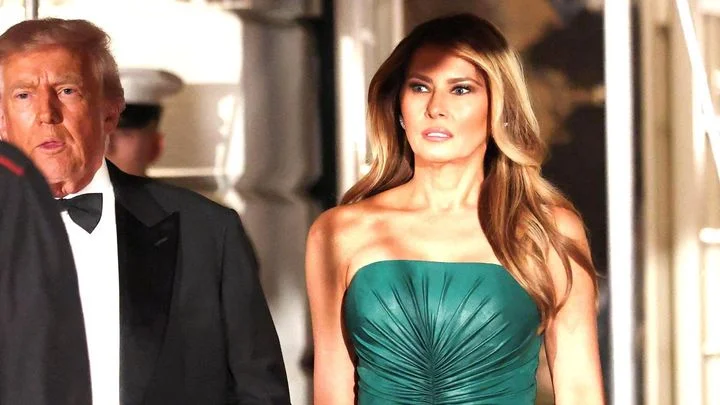 Diplomacie v záři smaragdu: Melania zvolila barvu Saúdské Arábie