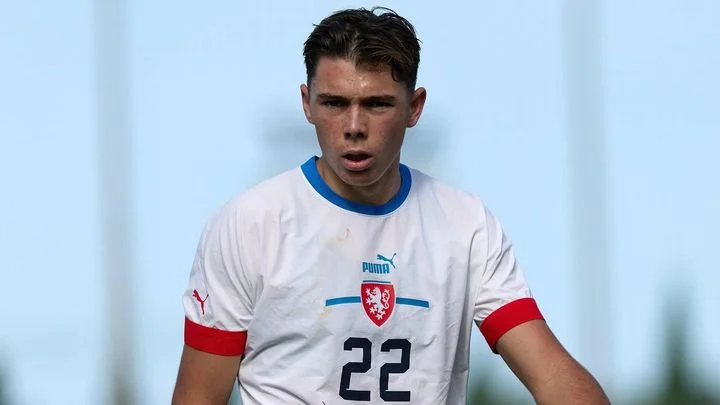 Buffon září v českém dresu. Druhým hattrickem během týdne vystřílel evropský postup