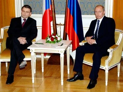 Kreml má pro státy NATO ostrý vzkaz. Své „pěšáky“ už má i v Česku, cílem je chaos