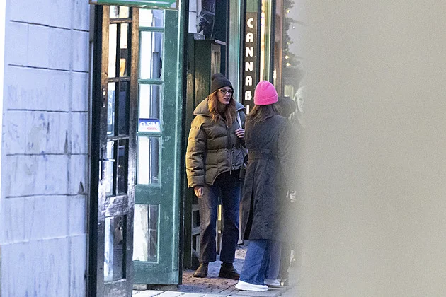 Hollywoodská hvězda Julia Robertsová se v ulicích Prahy procházela bez make-upu