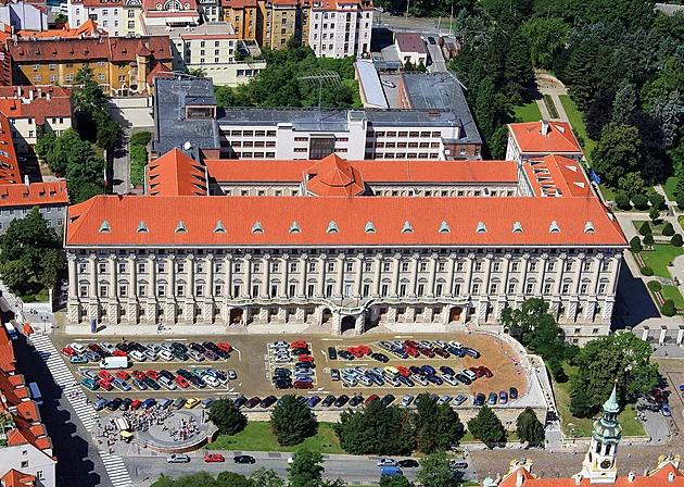 Škatulata kvůli změně vlády. Kabinet Petra Fialy posílá své náměstky do diplomacie