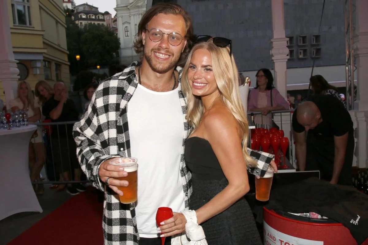 Rebecca od Pastrňáka si těhotenství užívá: Když hokejistu poznala, byla servírka a on neměl ani vindru