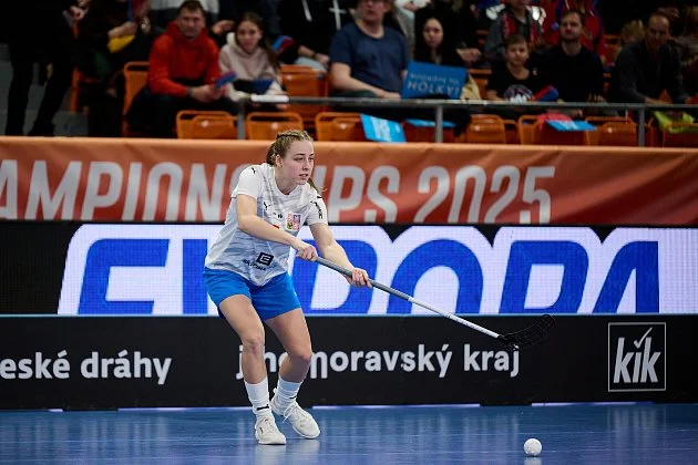 Už nepotřebuji fotbalovou bránu na to, abych se trefila, smála se florbalistka