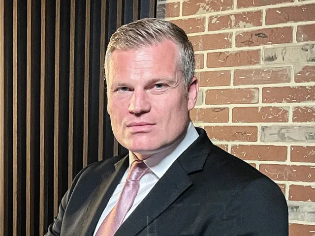 Turek je s vyhřezlou ploténkou v nemocnici. Prezidentovi poslal dopis