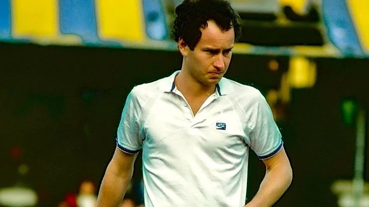 Za to zaplatíš, supěl odepsaný McEnroe. Jugoslávský obr ho ztrapnil sendvičem