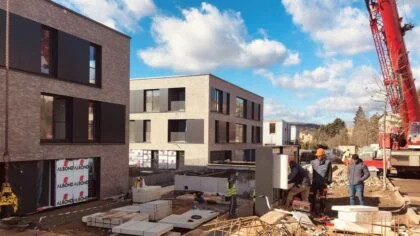 Růst stavebnictví v říjnu zpomalil