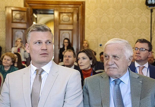 Legrační, nechápu to. Klaus se podivuje, proč Turek není na seznamu ministrů