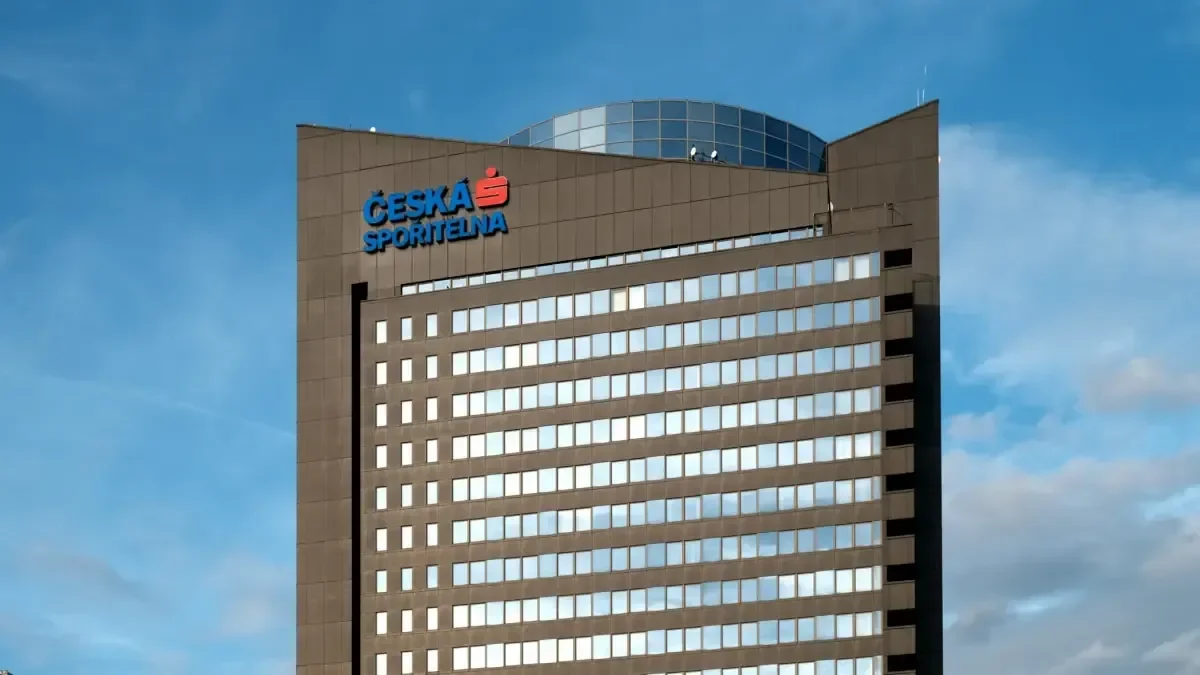 ÚOHS dal zelenou: Penta může koupit centrálu České spořitelny na Budějovické