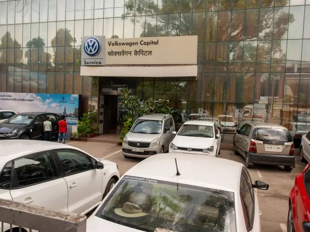 Volkswagen nabízí pracovníkům v Indii předčasné odchody, týkají se i Škody