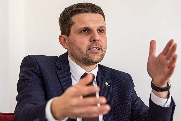 Vláda v demisi rozpočet přepracovávat nebude. Nedává to smysl, řekl Hladík