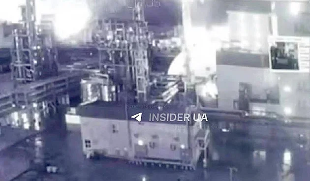 Ukrajina vyslala drony až do Kaspického moře, zasáhla ruskou ropnou plošinu