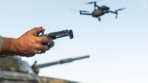 Vojenská policie prověřuje proces dodávek dronů na Ukrajinu z projektu Nemesis