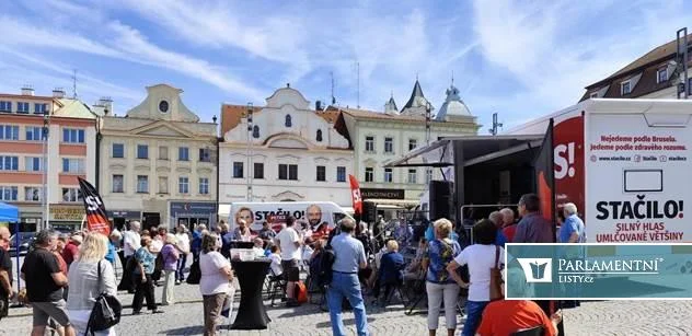 Zavírání za Jaroslava Seiferta? KSČM řeší budoucnost i hrozbu zákazu