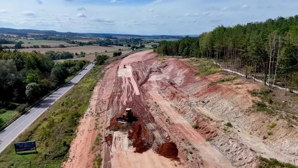 Dálnice přes Český ráj musí projít novým posouzením vlivu na životní prostředí. Ministr Hladík k němu zrušil stanovisko