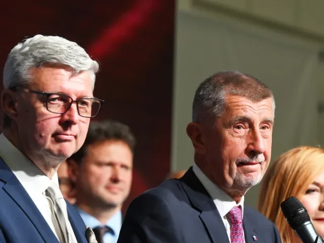 Fialova vláda se chovala jako sňatkoví podvodníci, tvrdí Havlíček. Co teď bude s rozpočtem?