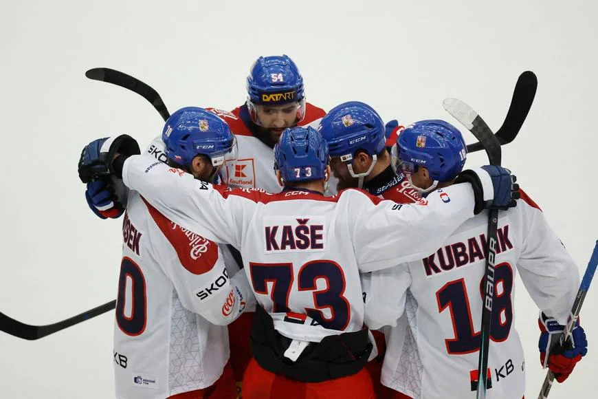 Hokejisté porazili domácí tým a ve Švýcarských hrách budou bojovat o celkový triumf