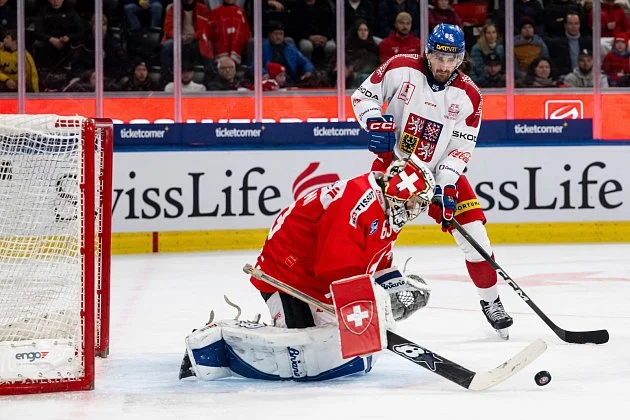 Hokejisté porazili Švýcary 5:3. Budou hrát o vítězství na generálce před OH
