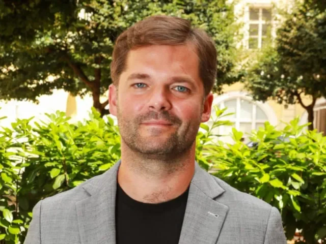 Nový šéf SOCDEM. Stranu povede Nedvěd dříve spojovaný se Stačilo! Špidla pohořel