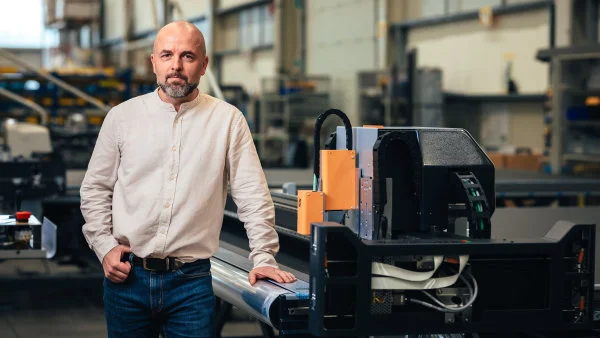 Platíme o dost vyšší cla než 15 procent, která dohodla EU. Šéf brněnského výrobce strojů Kongsberg HN popsal, kde je při jednání s americkými celníky „háček“