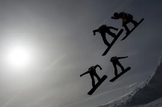 Snowboardcrossaři po Chourově pádu skončili v týmové soutěži na SP v semifinále