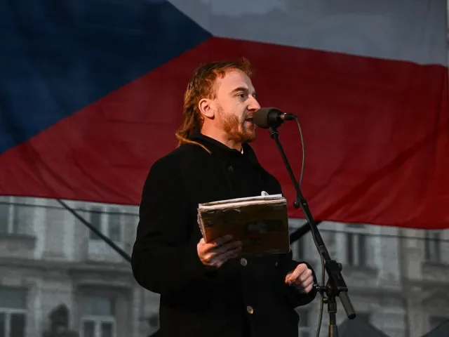 Chyba v pluralitním nebi