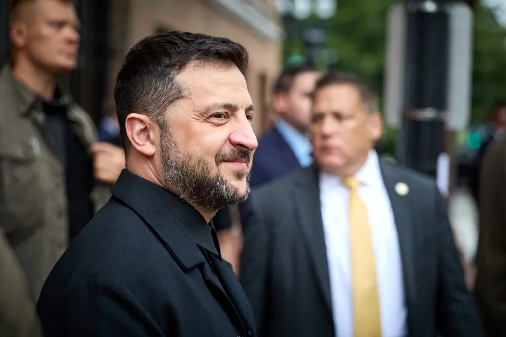 Zelenskyj dorazil do Berlína na jednání o míru. Sen o členství v NATO už vzdává