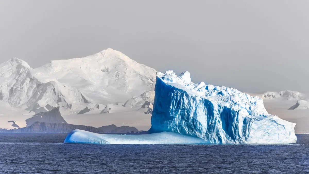 Neviditelné otřesy Antarktidy: Ledovec Thwaites pod drobnohledem seismologů