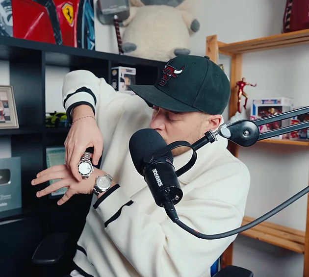 Vláďa si koupil hodinky Rolex Radovana Krejčíře. V roce 2001 stály skoro čtvrt milionu korun