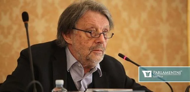 Skoro vlastizrádné. Zbořil doufá, že skandál s drony není tak vážný