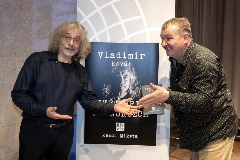 Devět srdcí jednorožce. Zpověď miliardáře Kováře vychází knižně