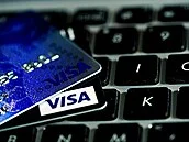 Black Friday lámalo rekordy. Visa zároveň odhaluje výrazný nárůst zadržených podvodů