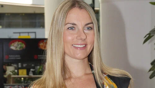 Zkušená i půvabná mluvčí vlády Karla Mráčková. Promluvila o svém cvičení i jídelníčku