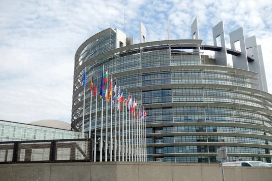 Česká firma Aricoma znovu dodá IT služby institucím EU za téměř 15 mld. Kč