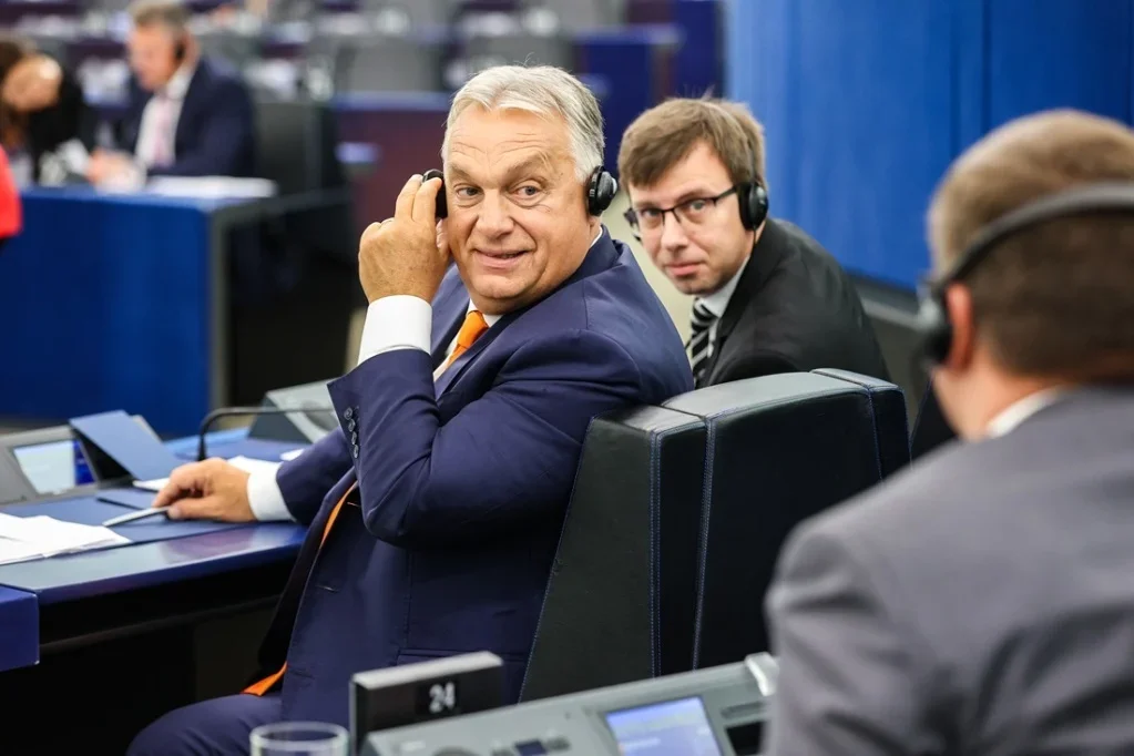 Orbán: Zmrazené ruské peníze pro Ukrajinu jsou mrtvé téma. Leyenová bez řešení neodejde