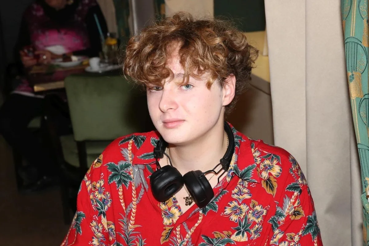 Měl Karel Gott utajovaného potomka? Údajný syn promluvil. Co o sobě řekl?