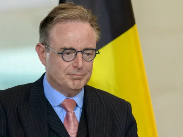 Belgický premiér žádá celou EU o záruky při použití ruských aktiv pro Ukrajinu