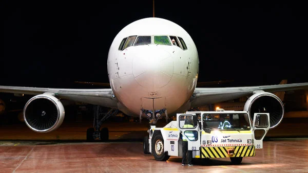 Po Šimáněm opouští letecký byznys také Babiš. Skupina Hartenberg prodala v Srbsku své poslední opravny letadel